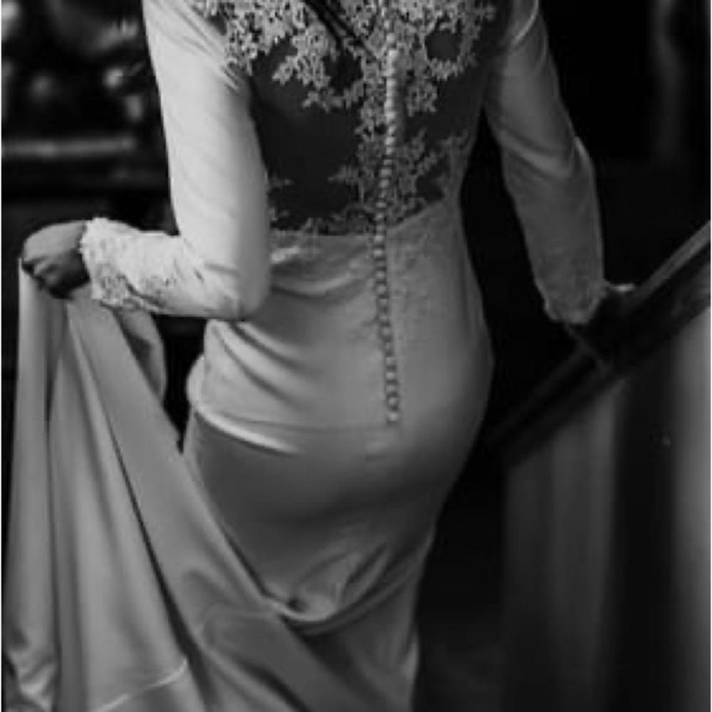 Long sleeve wedding dress